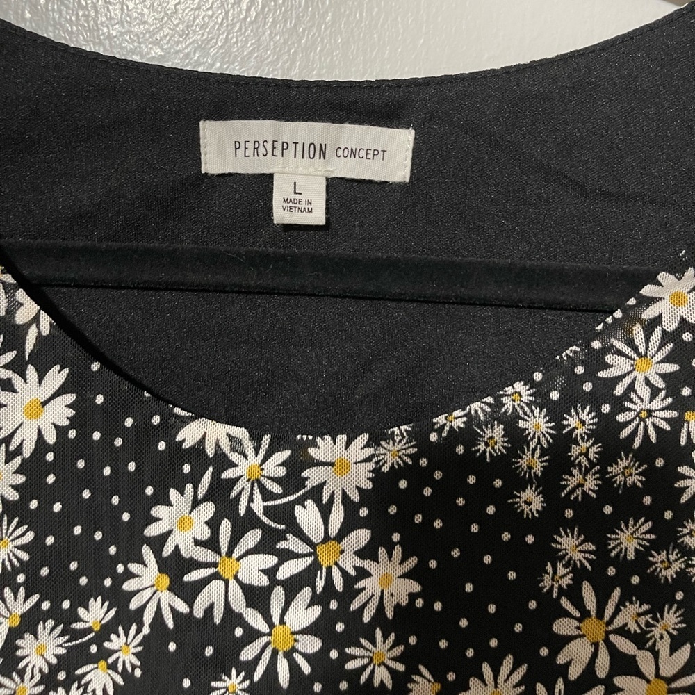 Perseption Concept blouse - Picture 2 of 5